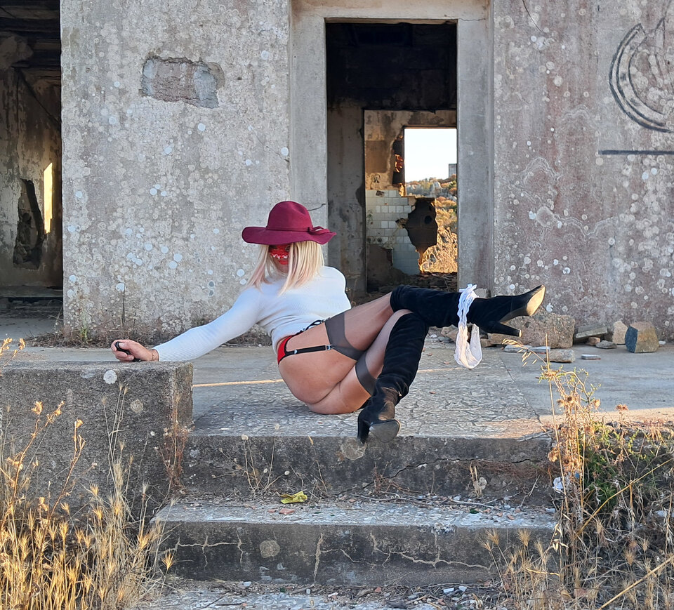 20250621_195012.jpg - Laure