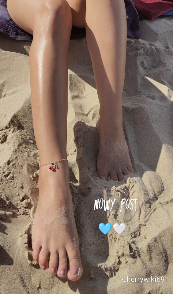 Plażing 🌅☀️ - Nemezs_Baldur