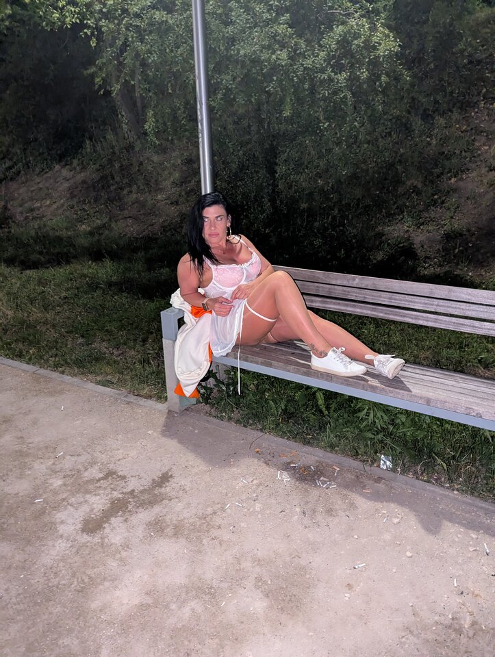 1000017929.jpg - m2022