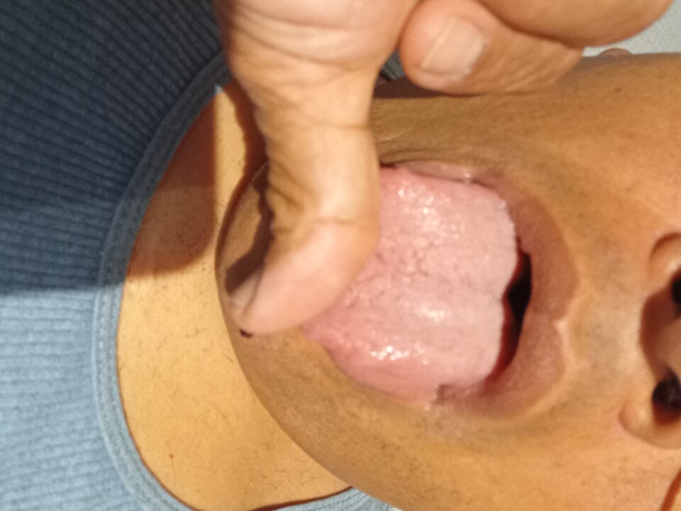 1000081159.jpg - lickemydick