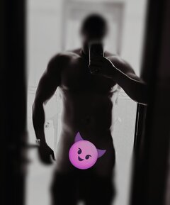 😈