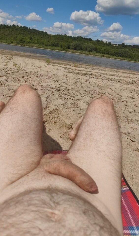 Screenshot_20250727_073649_com.epicroyaleappsgallery.backgroundv - MiZ123456