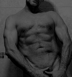 _2025-07-24-22- black and white