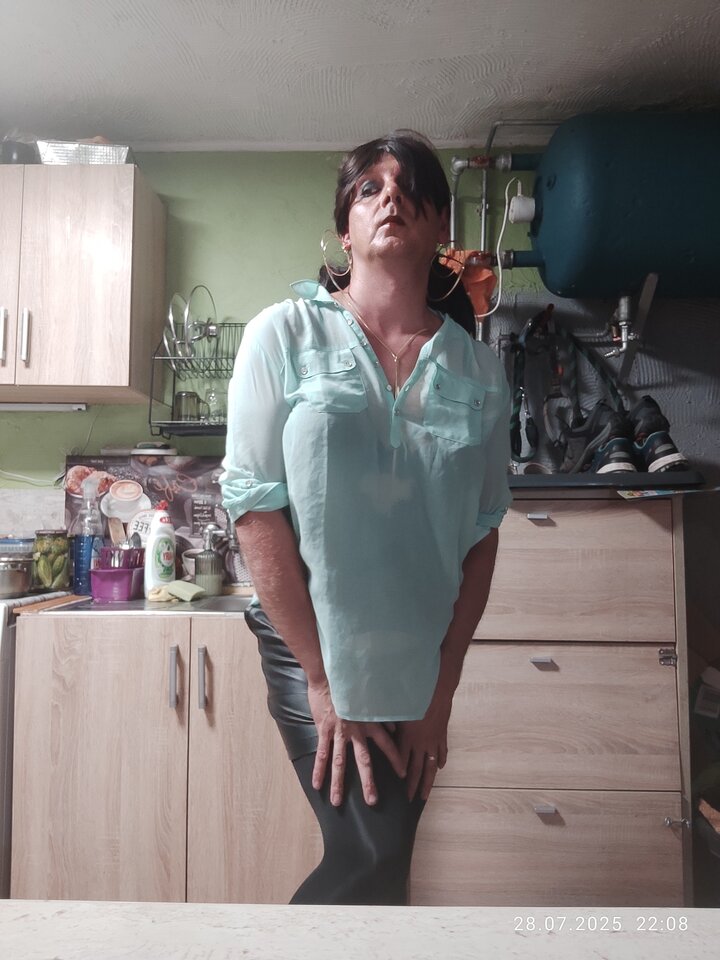 IMG_20250728_220829_TIMEBURST1.jpg - Yoa