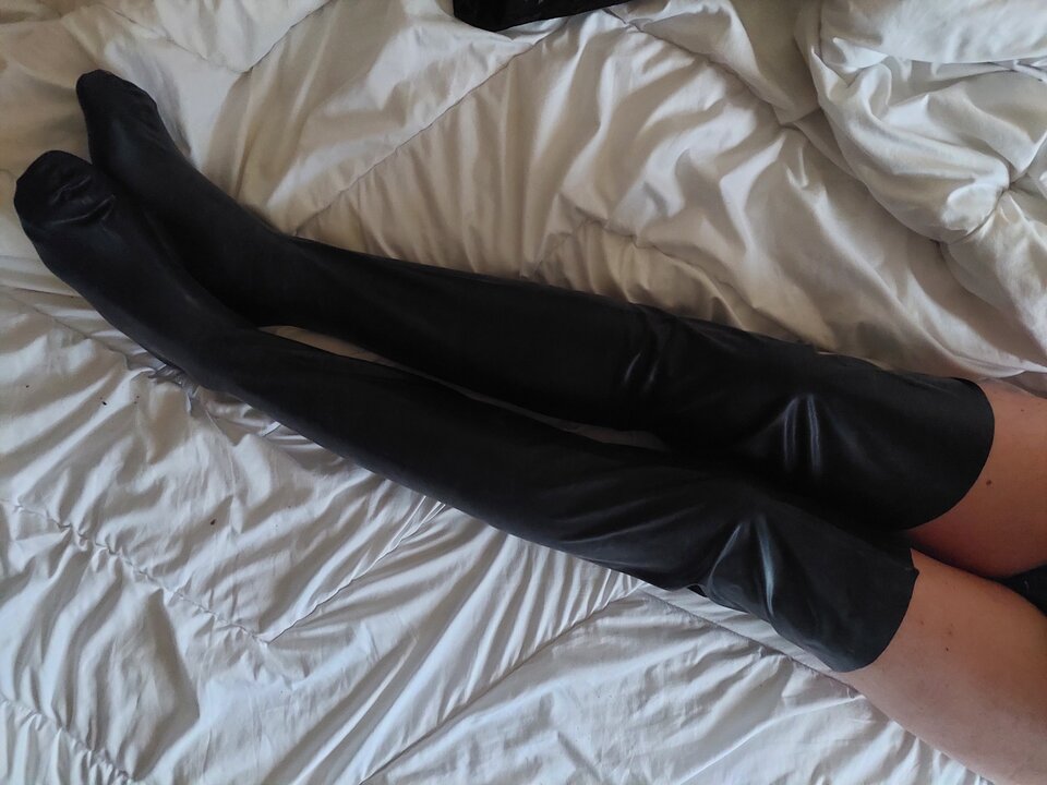 20250731_053854.jpg - Rubber_gloves