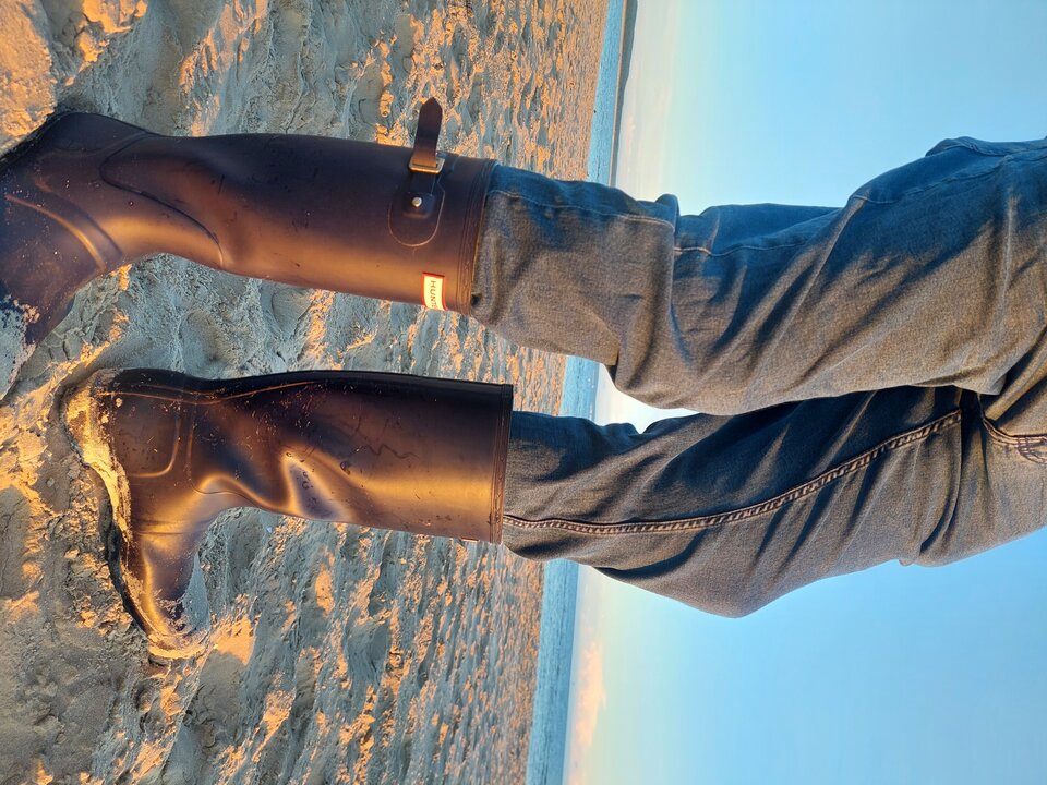 20250803_055001.jpg - Rubber_gloves