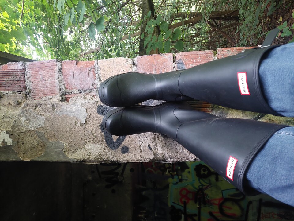 20250803_193931.jpg - Rubber_gloves