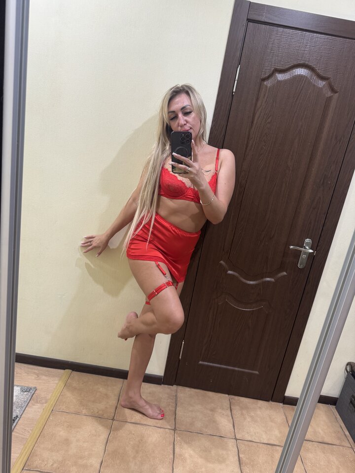 IMG_3811.jpeg - Emiliya_RedGirl