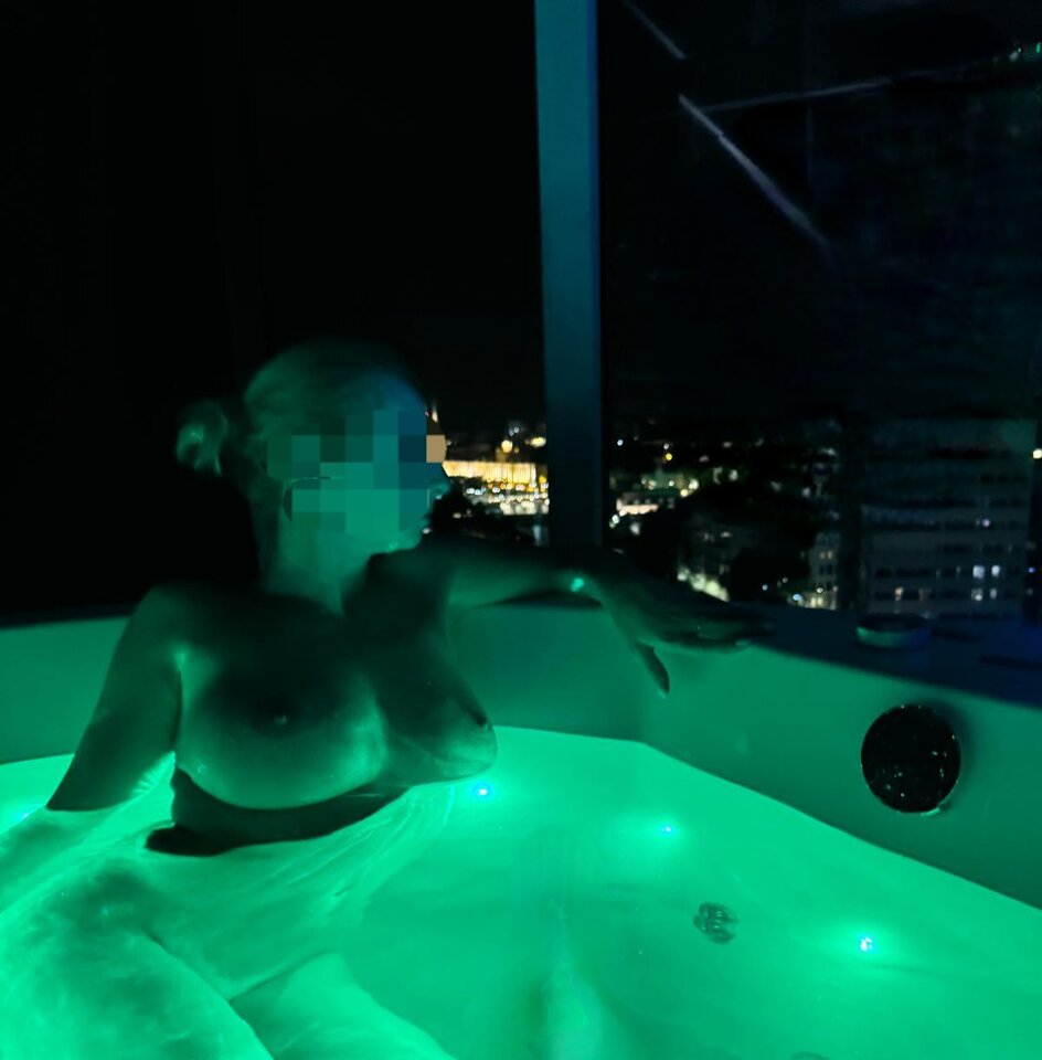 Nocne jacuzzi — intymność, która rozgrzewa ciało🔥 - naughtypara