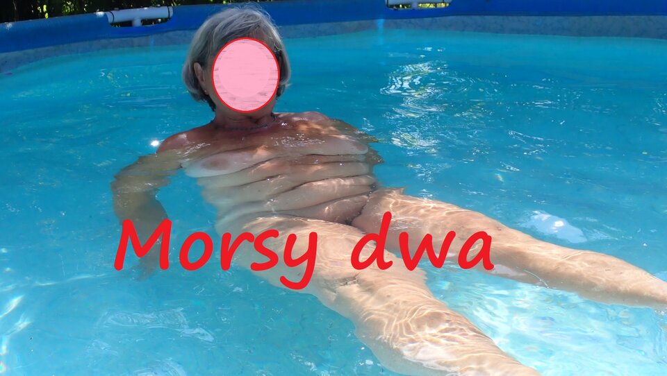 Pływam. - Morsy_dwa