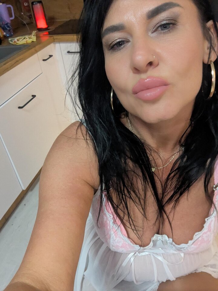 1000025738.jpg - m2022