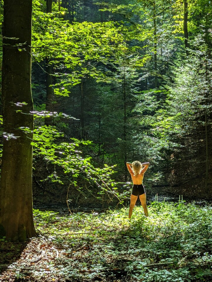 1000042233.jpg - LateNight