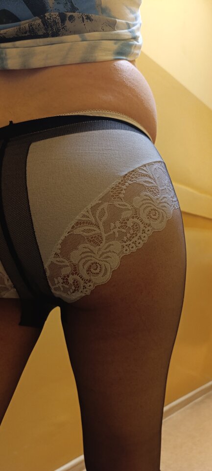 1000075778.jpg - Pantyhoseforlive2