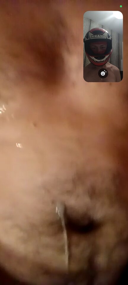 Taka przyjemna rozmowa video, z Moto zboczuchem o2o - NudystMaleLove