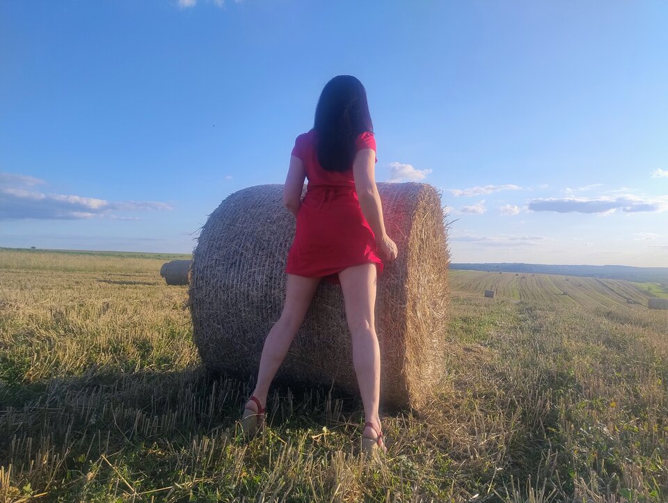 1000048940.jpg - Hagparka