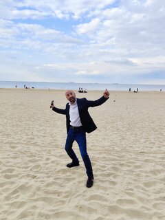 Na wariata wleciał :):):):)