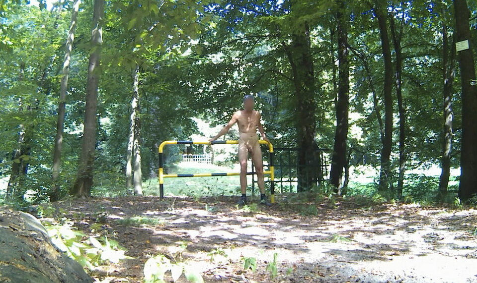 REPTY - w parku 20250818.mp4_snapshot_00.23_[2025.08.18_16.29.31 - Krzysztof_cfnm