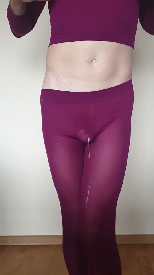 Cum on burgundy leggings 1.jpg - aberrac