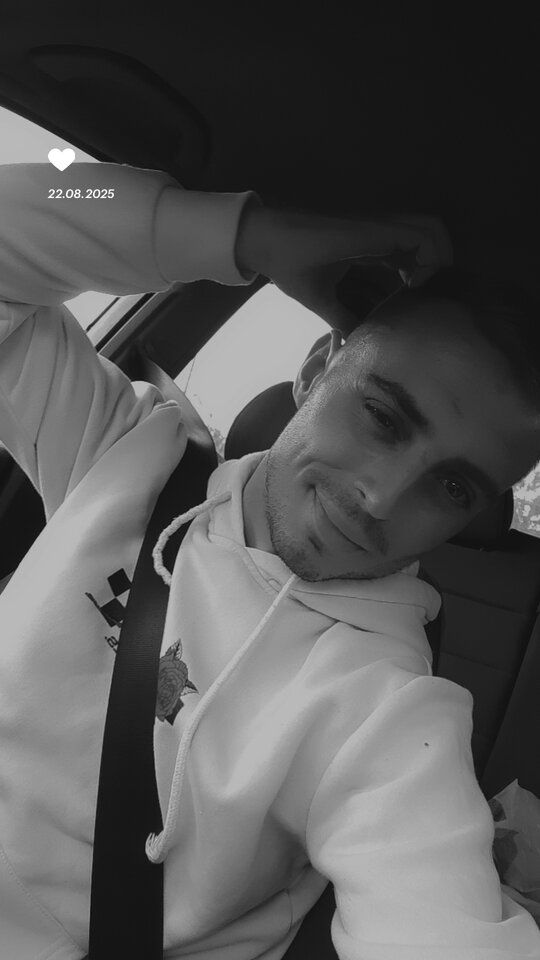 Snapchat-82783191.jpg - 1999Mac