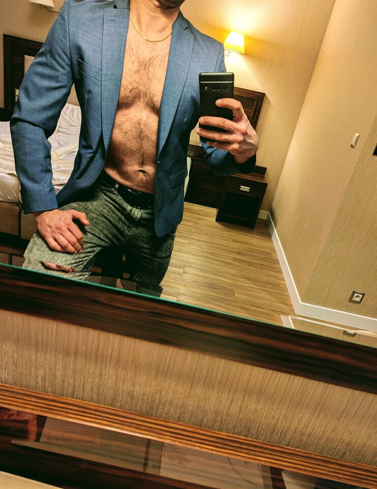 1000018661.jpg - PTcouple