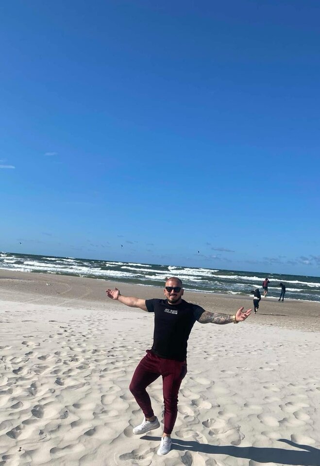 att.NZIv38XltW8EoX4fRrQuFkVnhAsMR826p2wi9xK6png.jpeg - Romeoo1985