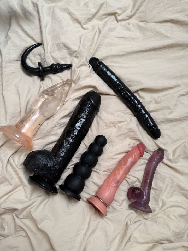 Mala kolekcja dildosków - Balaila