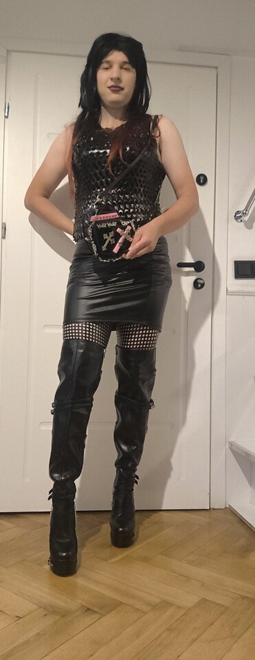 IMG_20250828_211543.jpg - Adriennecross