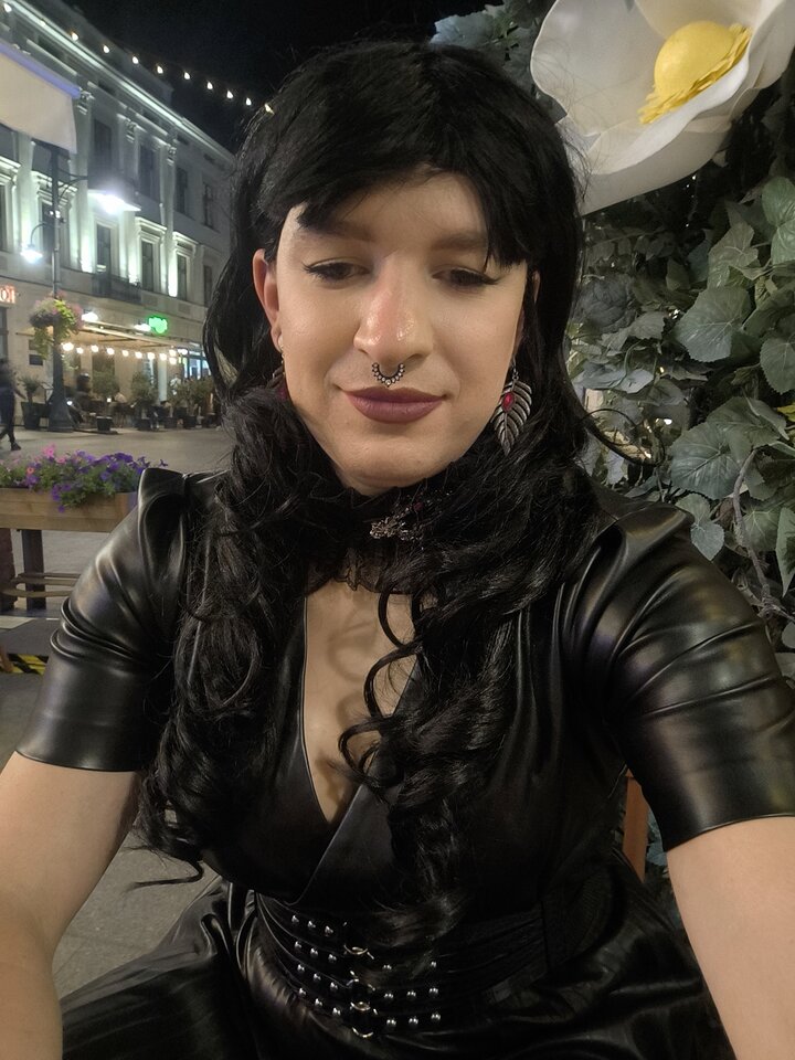 1000010888.jpg - Adriennecross