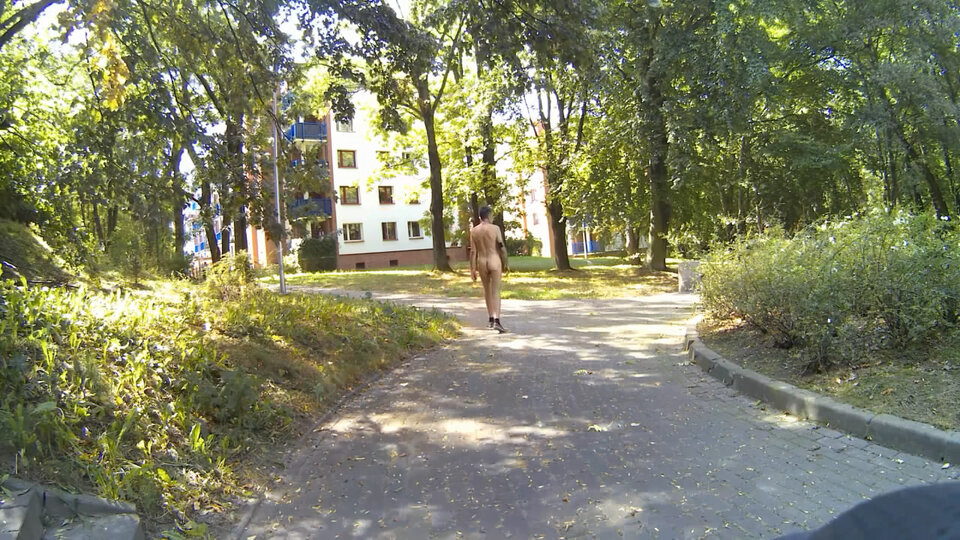 CHORZÓW - Różana 20250828_1158.mp4_snapshot_00.13_[2025.08.28 - Krzysztof_cfnm