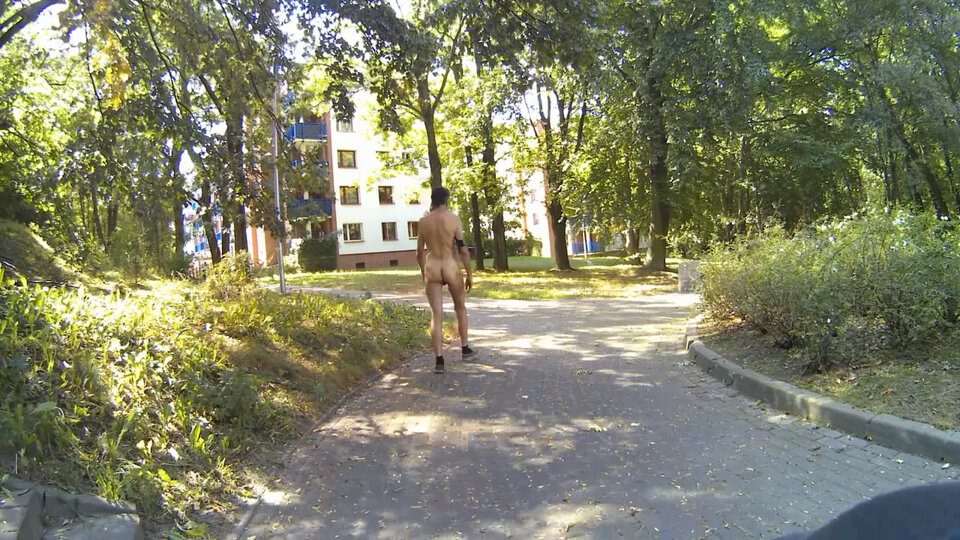 CHORZÓW - Różana 20250828_1158.mp4_snapshot_00.12_[2025.08.28 - Krzysztof_cfnm