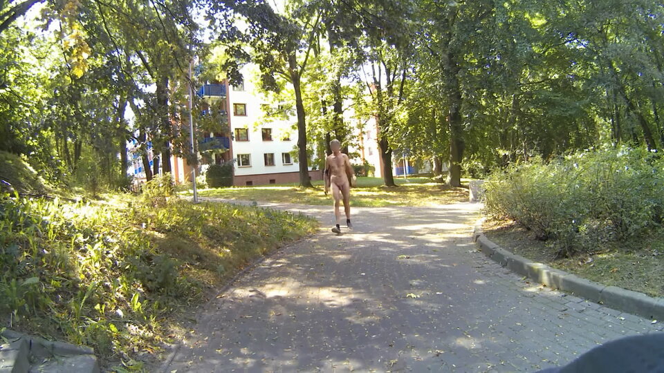 CHORZÓW - Różana 20250828_1158.mp4_snapshot_00.15_[2025.08.28 - Krzysztof_cfnm