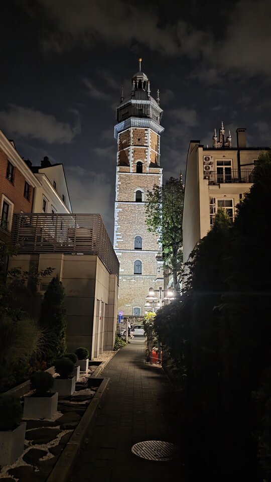 Spacerek nocą po Krakowie - Zlotaraczka92