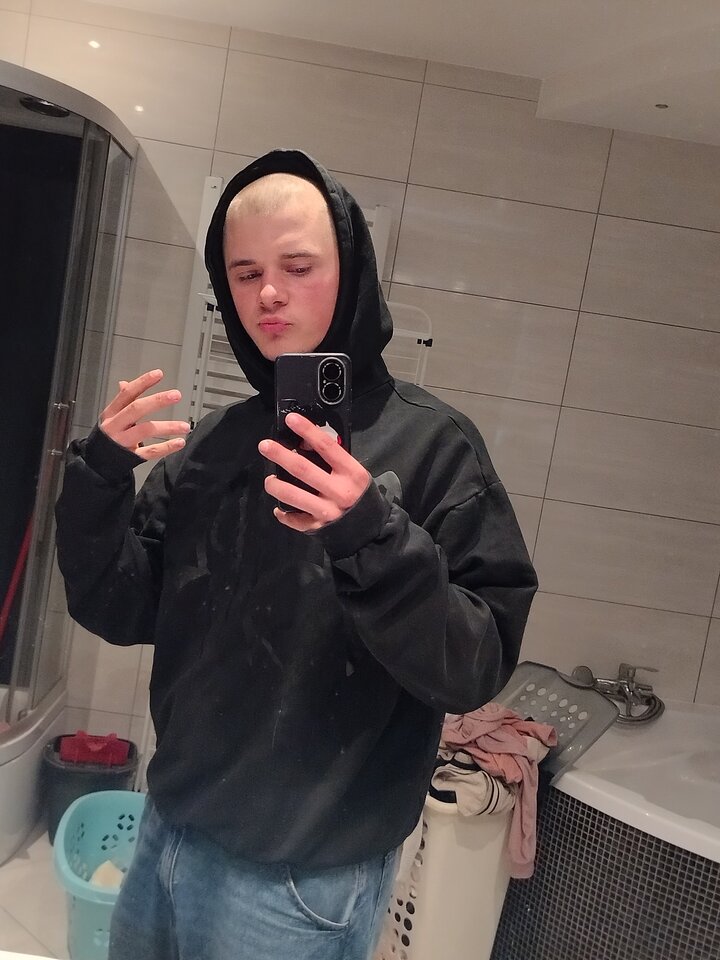 1000010560.jpg - IHotTeenager