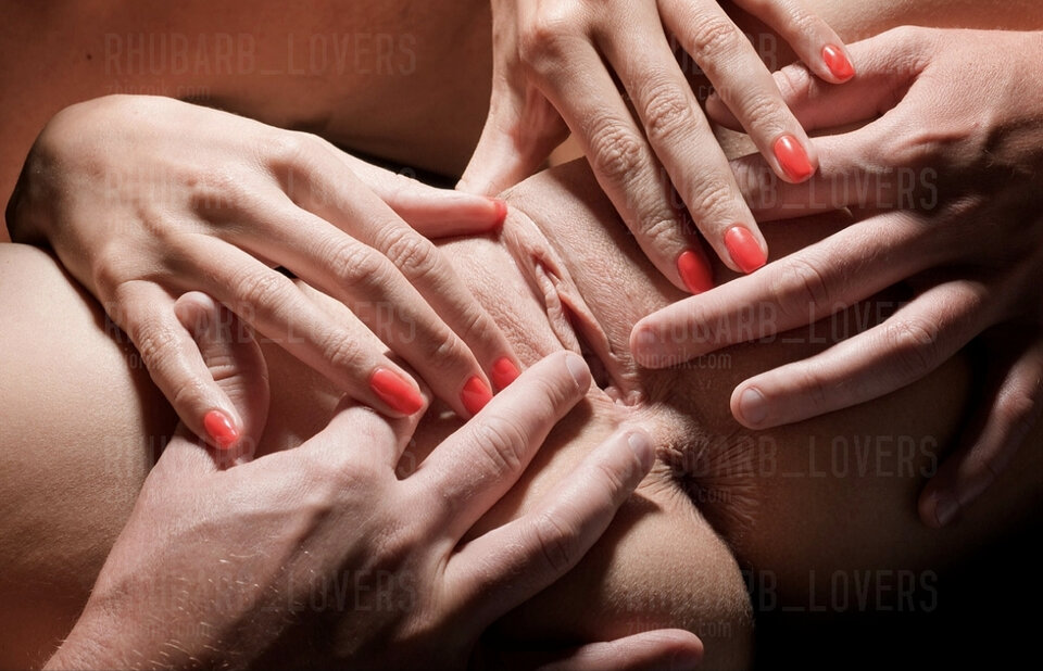 1000094816.jpg - rhubarb_lovers