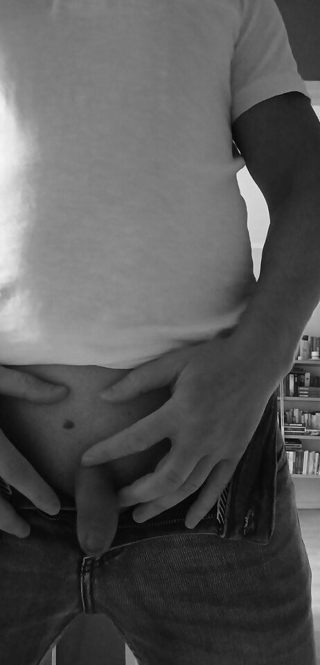 1000009818.jpg - slave53