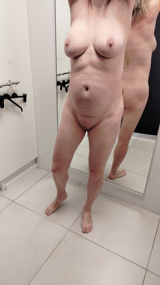 W przymierzalni  - KaskaiRyszard