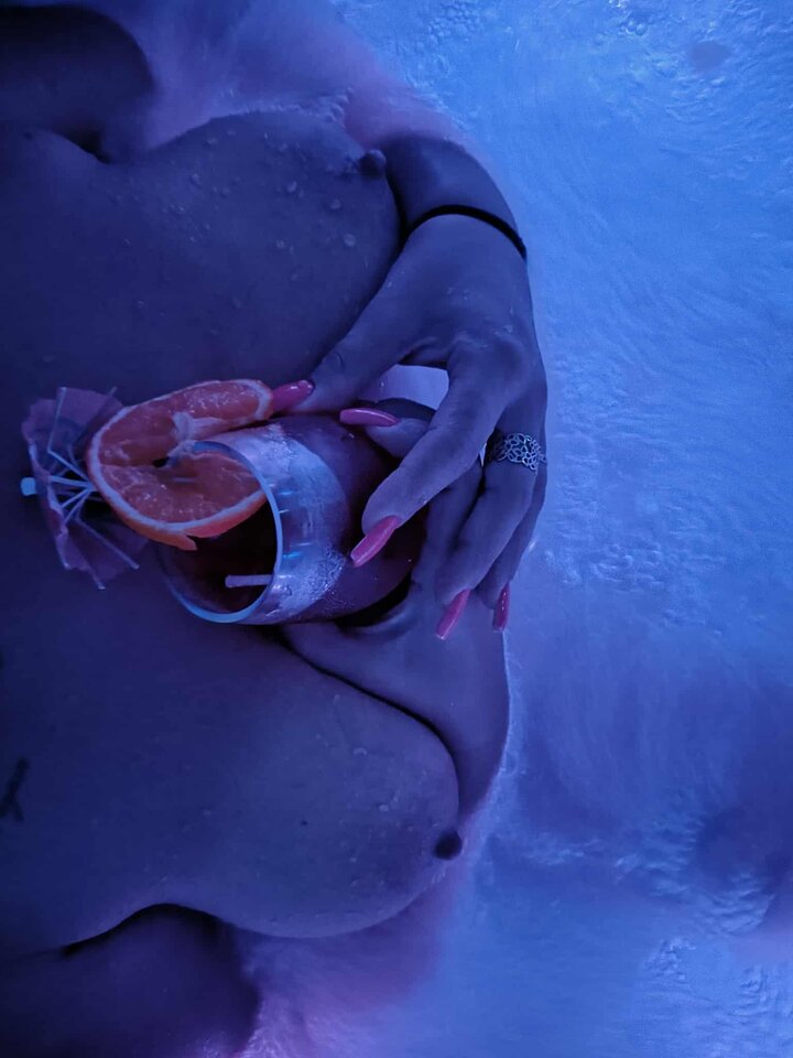 1000018152.jpg - Nieeznani