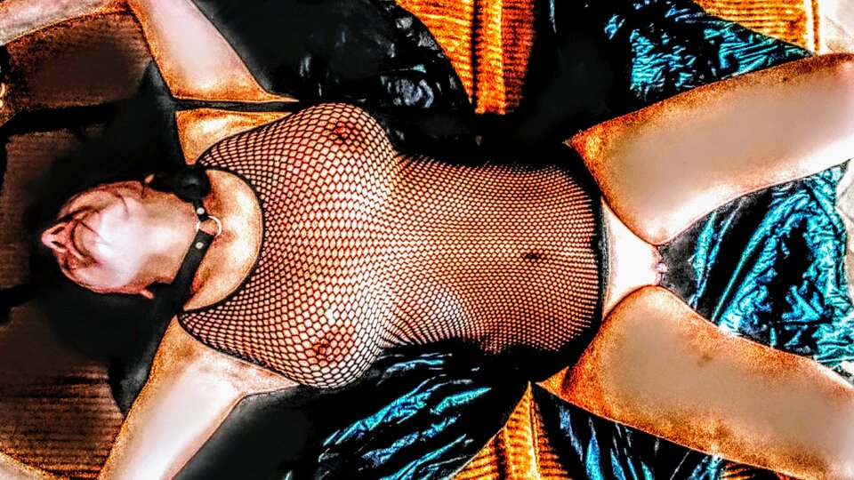 1000009840.jpg - Poligamistka