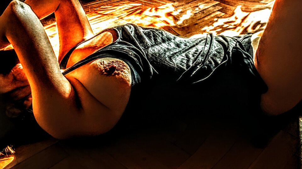 1000009884.jpg - Poligamistka