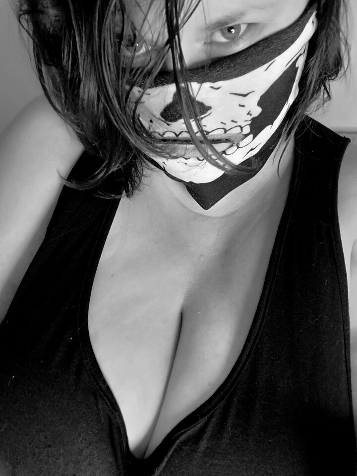 IMG_20250917_212521.jpg - HelloDarknes69