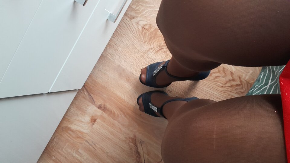 1000019787.jpg - On_czyli_ONA