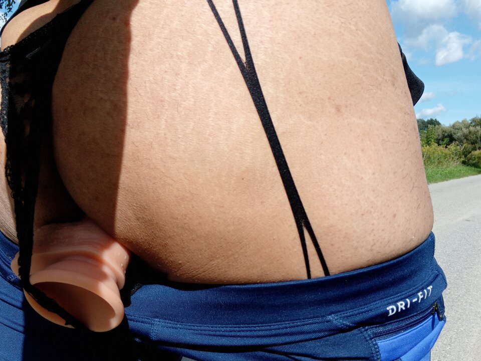 1000088531.jpg - lickemydick