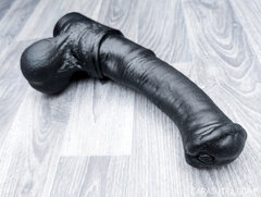 Duży znaczy więcej.