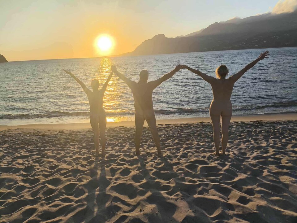 Messenger_creation_A447B979-B42F-4B01-AC5E-721057FDEFE0.jpeg - radziki