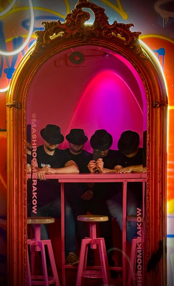 mirror.jpg - Krakmens