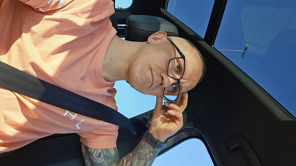 1000003345.jpg - Szaallony