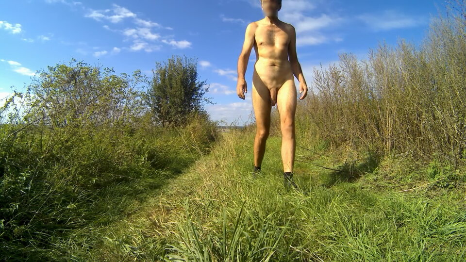 - polna droga 20250927_1355.mp4_snapshot_03.02_[202 - Krzysztof_cfnm