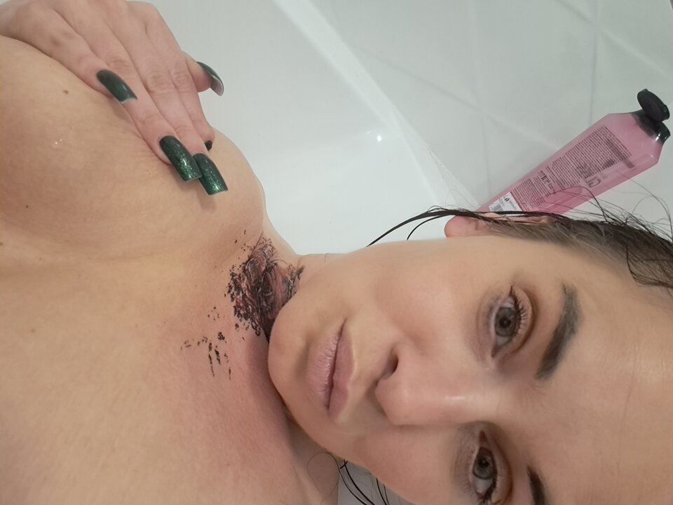 20251001_194323.jpg - seksowna333