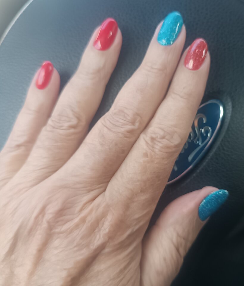 Nowa produkcja mojej manikiurzystki 💅 - Gregorja