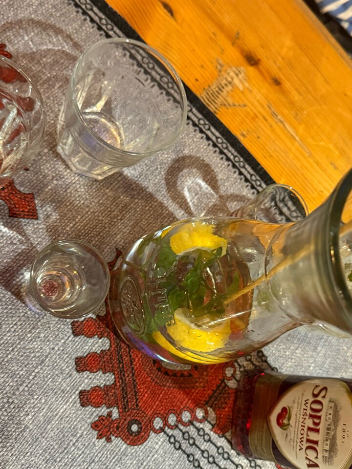 🧖‍♀️ - serialowapara19782